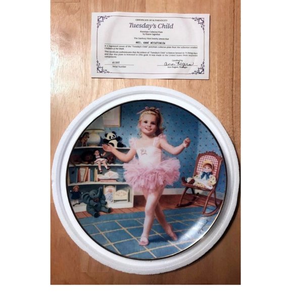 TUESDAY'S CHILD PORCELAIN COLLECTORS PLATE - Picture 1 of 2